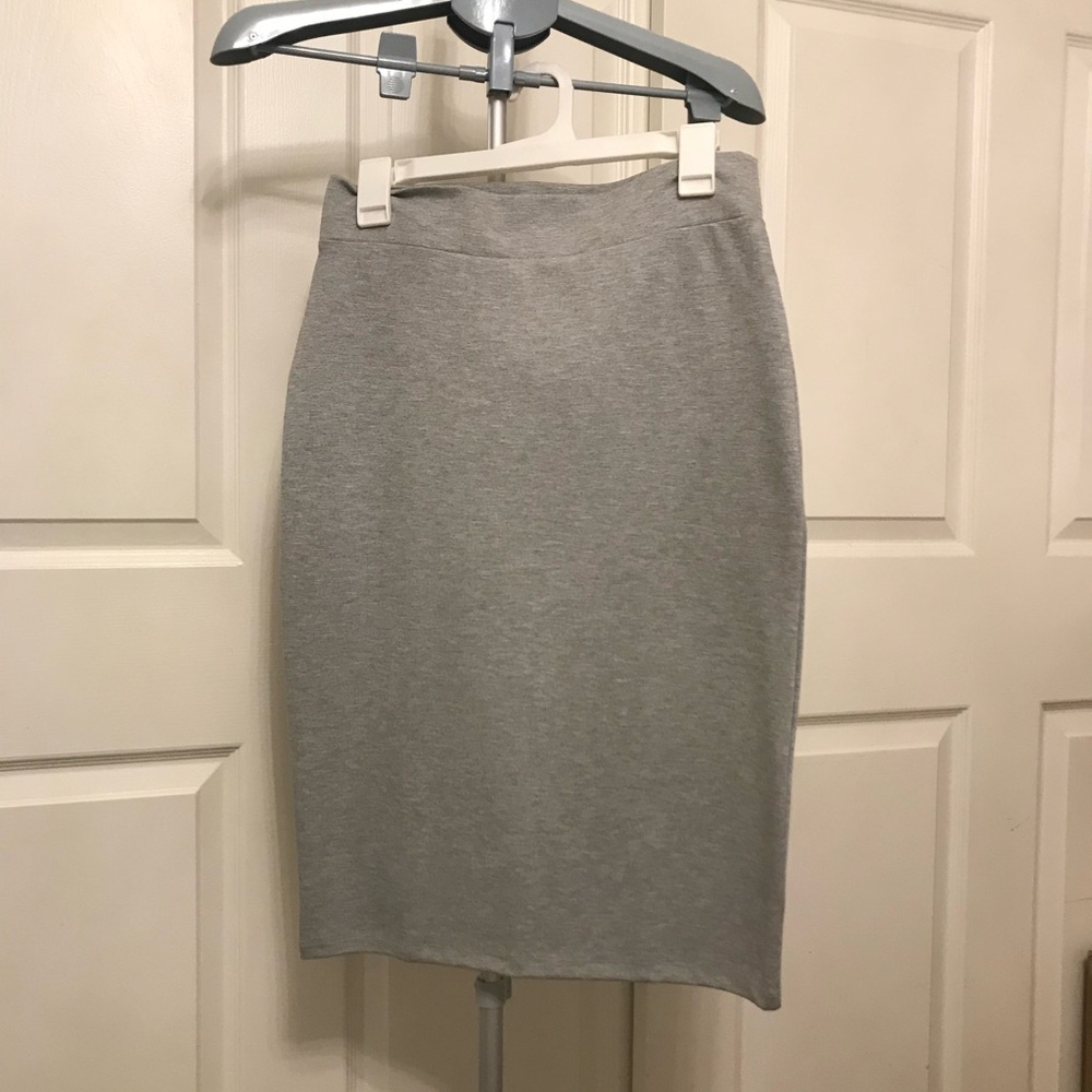 Chic Gray Pencil Skirt M